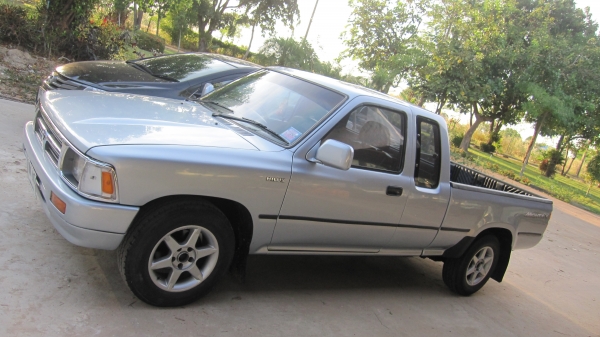 ขายรถกระบะไมตี้เอ็กปี1996/39 สีบร์อนเงินสวยๆไม่มีแม้รอยตำหนิสภาพเหมือนใหม่ออกจากศูนย์+เอกสารพร้อมโอน+ภาษีเต็มถึงมกราคา2558ต่อให้ข้ามปีเลยครับ+พวงมาลัยพาเวอร์โรงงาน+แอร์เย็นจัด+เครื่องเสียงชีดี+แม๊กไลเนอน์ใหม่+ล้อแม็กขอบ15 รถสภาพพร้อมใช้งานใช้งานน้อยไม่เคย ขายรถกระบะไมตี้เอ็กปี1996/39 สีบร์อนเงินสวยๆไม่มีแม้รอยตำหนิสภาพเหมือนใหม่ออกจากศูนย์+เอกสารพร้อมโอน+ภาษีเต็มถึงมกราคา2558ต่อให้ข้ามปีเลยครับ+พวงมาลัยพาเวอร์โรงงาน+แอร์เย็นจัด+เครื่องเสียงชีดี+แม๊กไลเนอน์ใหม่+ล้อแม็กขอบ15 รถสภาพพร้อมใช้งานใช้งานน้อยไม่เคย