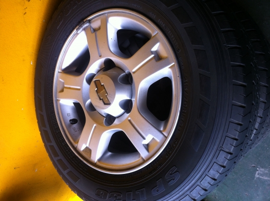 ขายแม็กพร้อมยางเชพ 215/70/15  ปี2011ดอกหนาๆสวยๆ