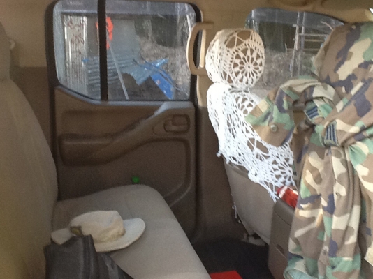 ขายนาวาร่า4*4  4ประตูสีดำ