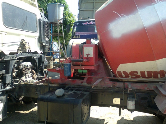 HINO MEGA ติดโม่ปูน 2.5 คิว