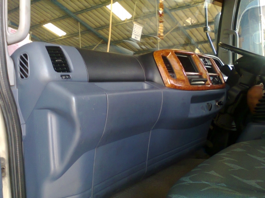 HINO MEGA ติดโม่ปูน 2.5 คิว