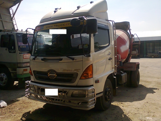 HINO MEGA ติดโม่ปูน 2.5 คิว