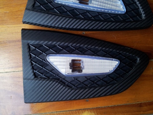 ขาย ครอบไฟแก้ม ไฟเลี้ยว แท้ มากับรถไททั่น ติดลายเคฟล่า