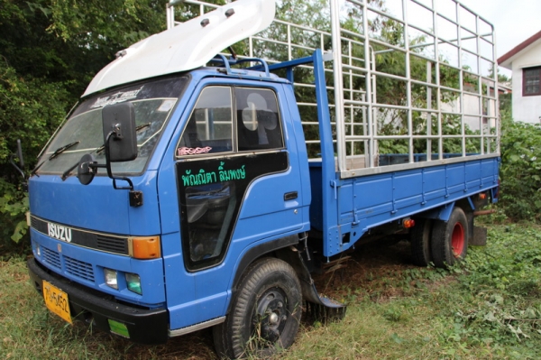 ขายรถบรรทุก 6 ล้อ ISUZU NPR 115
