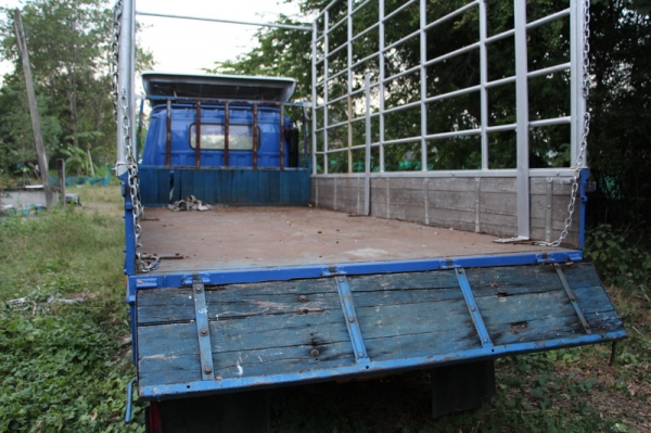 ขายรถบรรทุก 6 ล้อ ISUZU NPR 115