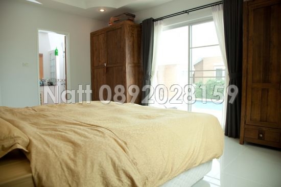 บ้านเดี่ยวหรู High Class สวยมาก พร้อมสิ่งอำนวยความสะดวก อยู่หัวหิน ซอย 112 หมู่บ้านดุสิตา บนพื้นที่่ 120 ตรว.ก่อสร้าง และตกแต่งด้วยวัสดุเกรดA มี 3ห้องนอน 3ห้องน้ำ ห้องครัวใหญ่ ห้องนั่งเล่น สนามหญ้า ระเบียง ที่จอดรถ รับรองเห็นแล้วต้องชอบแน่นอน บ้านเดี่ยวหรู High Class สวยมาก พร้อมสิ่งอำนวยความสะดวก อยู่หัวหิน ซอย 112 หมู่บ้านดุสิตา บนพื้นที่่ 120 ตรว.ก่อสร้าง และตกแต่งด้วยวัสดุเกรดA มี 3ห้องนอน 3ห้องน้ำ ห้องครัวใหญ่ ห้องนั่งเล่น สนามหญ้า ระเบียง ที่จอดรถ รับรองเห็นแล้วต้องชอบแน่นอน