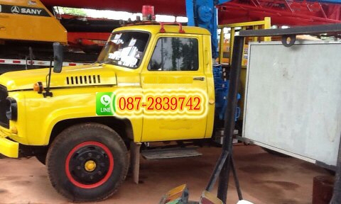 รถบรรทุก 6 ล้อ  ขนาดใหญ่ติดเครน ตัวรถ NISSAN