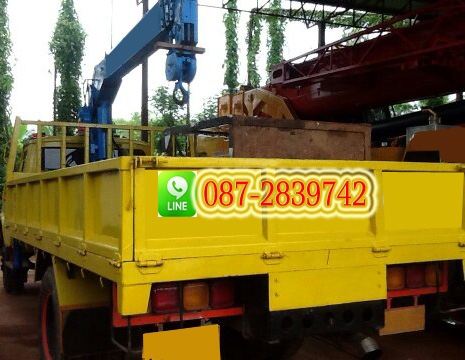 รถบรรทุก 6 ล้อ  ขนาดใหญ่ติดเครน ตัวรถ NISSAN