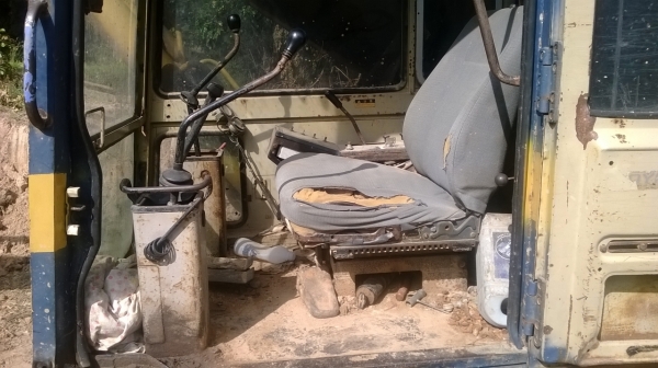 ขาย KOMUTSU PC200-3 สภาพดี พร้อมใช้งานครับ