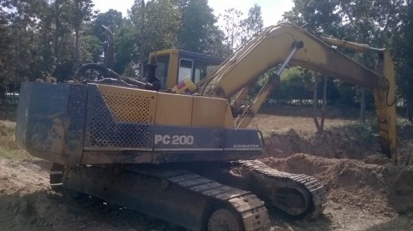 ขาย KOMUTSU PC200-3 สภาพดี พร้อมใช้งานครับ