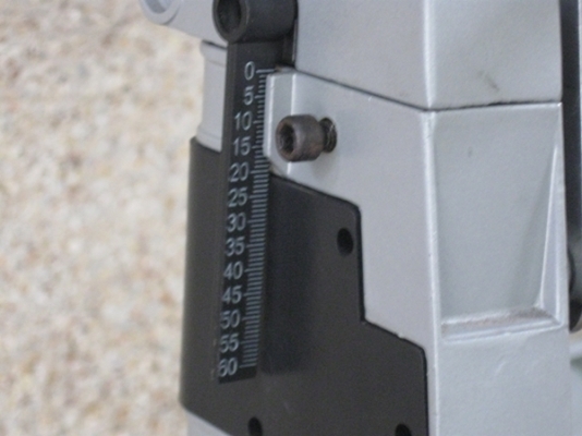 แท่นจับสว่าน SOLO No.5520