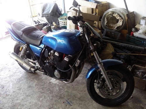 ขายด่วน xjr400 ทะเบียนพร้อมเล่มโอน ไม่ขาดต่อ