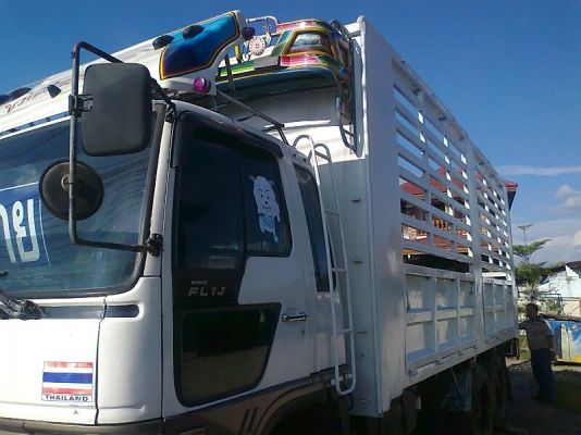 สิบล้อ HINO FL1J เครื่อง MEGA 260  รถปี 47 รถคันนี้จัดไฟแน๊นซ์ได้ 100\% เต็ม