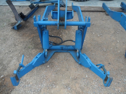 ขายชุดไฮดรอลิกแขนยกหน้ารถไถฟอร์ด 10S ขนาดใหญ่ โครงสร้างแข็งแรง กระบอกไฮดรอลิกคู่ใหญ่