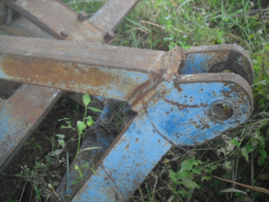 ขาย  ยกร่องมัน  ร่องอ้อย  รถไถฟอร์ด