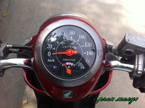 ขายscoopy-iสีเเดงเทา ปี2013 ขายscoopy-iสีเเดงเทา ปี2013