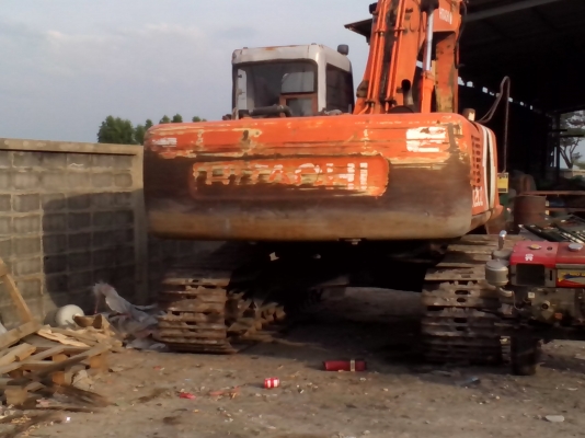 ขายรถขุดEX200-2ถูกๆตามสภาพ