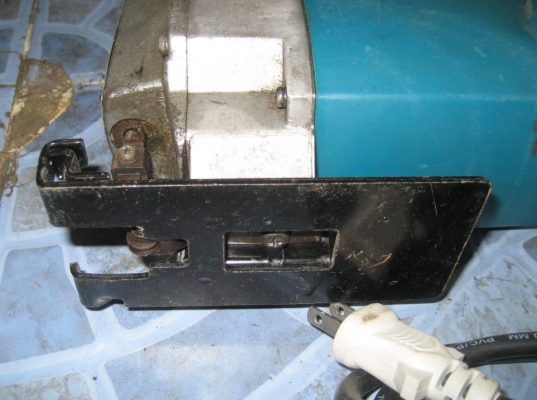 เลื่อยฉลุไฟฟ้า (Jig Saw) makita รุ่น 4300BV (390w.) ปรับรอบได้