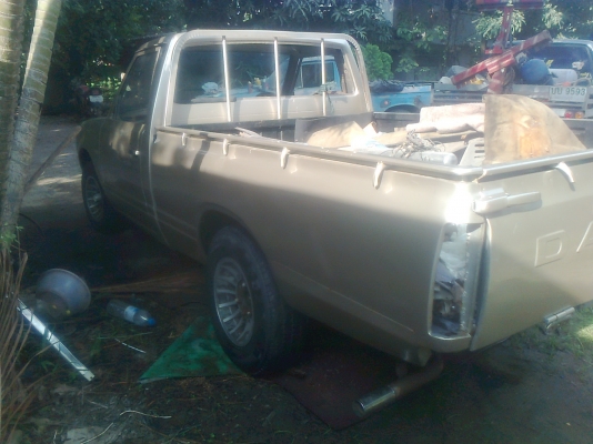 ขายนีสสัน 720 ทำสีใหม่ บางทั้งคัน ทะเบียน 56