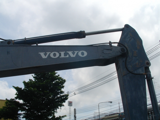 ขายด่วน รถขุด VOLVO EC210 LC ใช้งานน้อย
