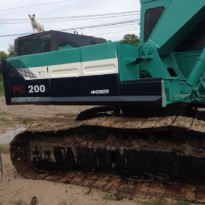 ขายKOMATSU PC 200-2 สภาพสวยสุดๆ มีแอร์พร้อม รถพร้อมใช้งาน ราคาต่อรองได้
