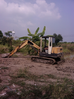 ขายแบคโฮ pc50 นำเข้าเก่าญี่ปุญแท้ 320000