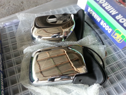 ขายกระจกมองข้างไฟฟ้าไทเกอร์d4d แท้ใหม่ครับ