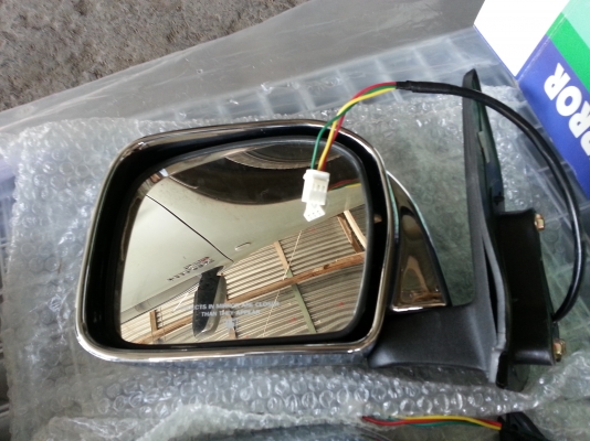 ขายกระจกมองข้างไฟฟ้าไทเกอร์d4d แท้ใหม่ครับ