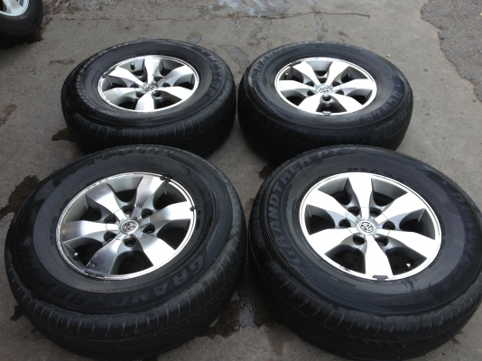 ล้อ เฟอร์จูนเนอร์ ขอบ16" พร้อมยาง ดันลอป 265-70-16  ขายถูกๆเเค่ * 6,000 * บาท