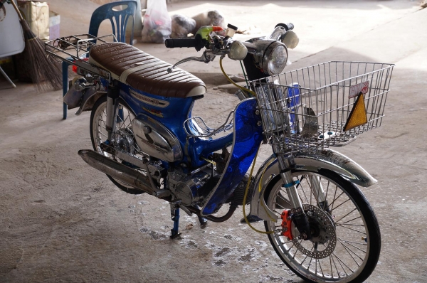 ขาย HONDA ดรีม แปลง C 70 สวย ๆ สีฟ้าเก็ด ทะเบียนพร้อมโอน ภาษี 2557