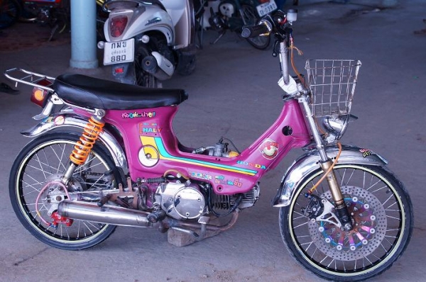 ขาย HONDA ชาลี เครื่องเวฟ แต่งสวย ๆ เครื่องดีมาก ๆ สภาพตามรูป รถพร้อมใช้ ครับ