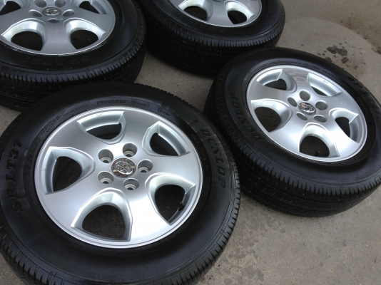 ล้อ วีโก้เเช้มป์ ขอบ16" สภาพใหม่กริ๊ฟ  พร้อมยาง Dunlop 215-65-16 ยางปี11 สภาพ85\%