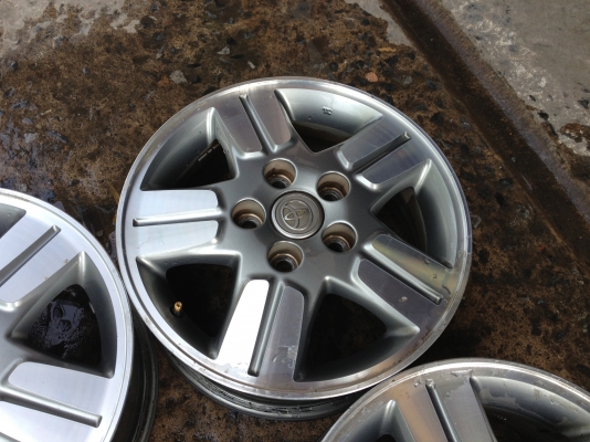 ล้อเเม็กซ์เดิม วีโก้ขอบ15" 5รู114 สภาพโอเคร ขายยกชุด 4,000 บาท