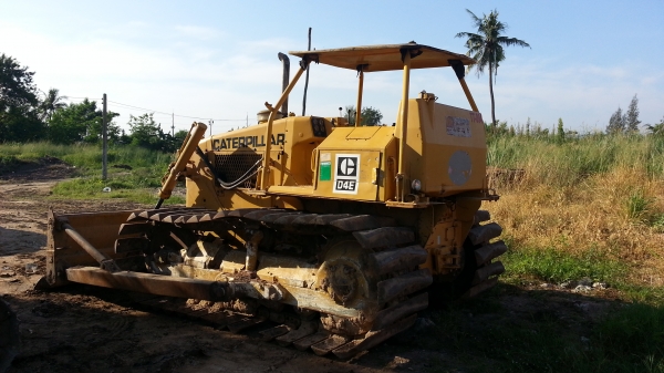 ขายด่วน รถแทรกเตอร์ CAT D4E สภาพสวยพร้อมใช้