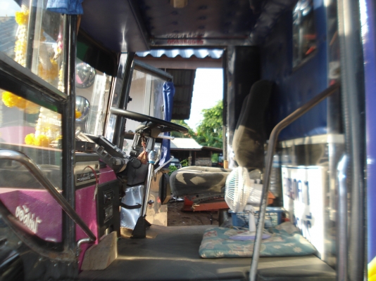 ขายรถบัสเบนช์ เครื่อง ek 100 260 แรง สถาพใหม่ พร้อมใช้งาน