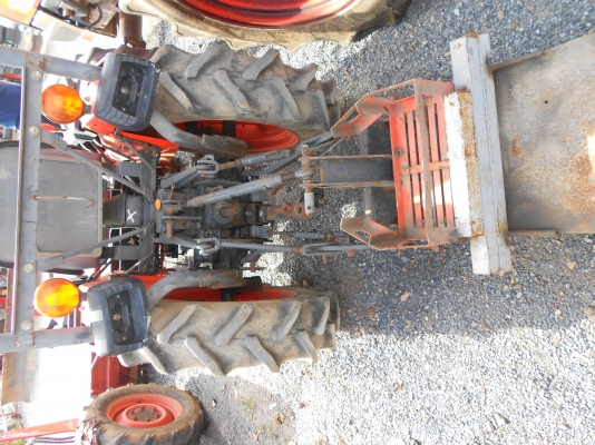 ขายแทรคเตอร์ KUBOTA B2420 เครื่องดี ยางสวย ขายตามสภาพ ขายแทรคเตอร์ KUBOTA B2420 เครื่องดี ยางสวย ขายตามสภาพ