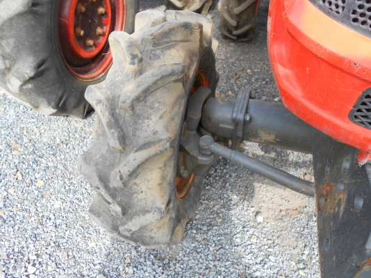 ขายแทรคเตอร์ KUBOTA B2420 เครื่องดี ยางสวย ขายตามสภาพ ขายแทรคเตอร์ KUBOTA B2420 เครื่องดี ยางสวย ขายตามสภาพ