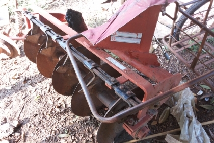 **ขายดาวน์ 160,000 บ.ต่อรอง** รถไถ2เพลา ส้มๆ KUBOTA L3608 4WD สภาพดี เครื่องแน่นๆ แรงดี ไม่เยิ้ม ระบบไฮฯใช้งานได้ปกติ เกียร์ดีไม่หลุดไม่หอน พร้อมอุปกรณ์ 4ชิ้น ใบดัน หาง3,หาง5 โรตารี่ ครบชุด ยางดี4เส้น พร้อมใช้ พร้อมลุยงาน เปลี่ยนสัญญาส่งต่อ งวดใหญ่ 60,000