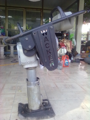เครื่องตบดินจิงโจ้WACKER ของ USA สภาพ 90\% เครื่องนิ่ม ตบแรง