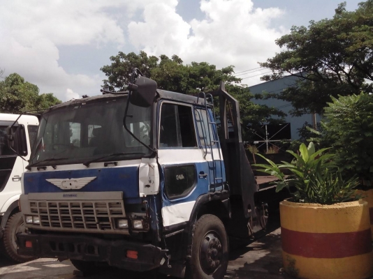 ขายรถ10ล้อพื้นเรียบเครื่อง275แรงกระบะยาว7เมตร