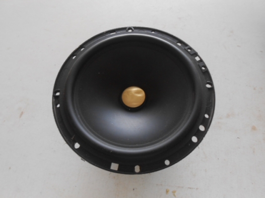 ลำโพง 6 นิ้ว MB QUART กระดุมทอง