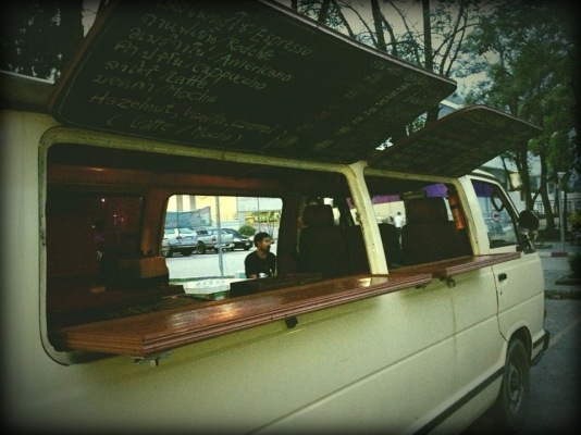 รถตู้ เปิดบาร์ เครื่องดีเซลพร้อมใช้งาน