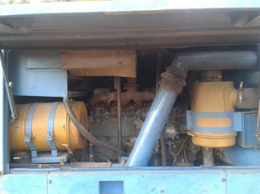 ขายรถ 6 ล้อ เจาะบาดาล พร้อมอุปกรณ์เจาะ