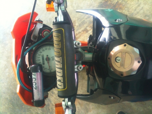 ขาย ksr  ปีเก่า แต่ใส่กรอบ new ksr ทะเบียนโอน ตามสภาพ 40000