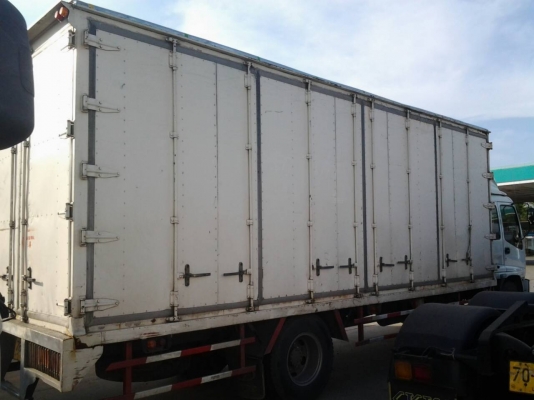 ขายรถ ISUZU ตู้แห้ง10 บาน