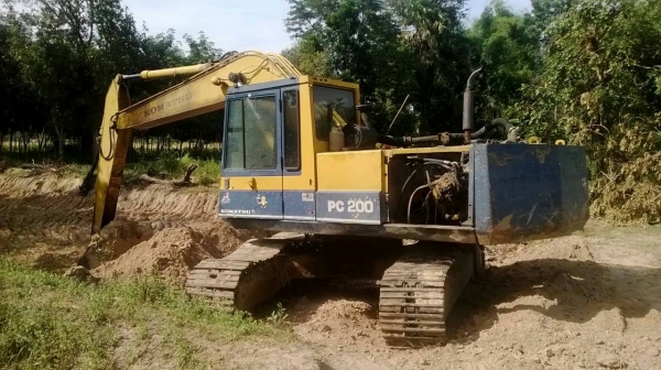 KOMATSU PC200-3 เครื่องเดิม ปั้มเดิม รถพร้อมทำงาน
