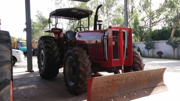 รถไถมือเดียวจากห้าง 2 เพลา MASSEY 390 ใบมีด และ หาง 7 เครื่องดี ปั้มดี ยางสวย  ราคา 550,000 โทร 081-8507085 (เอ)