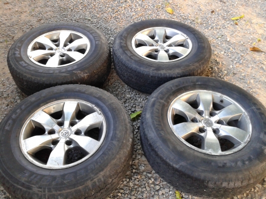 ขายแม็กพร้อมยาง vego 245/70/16