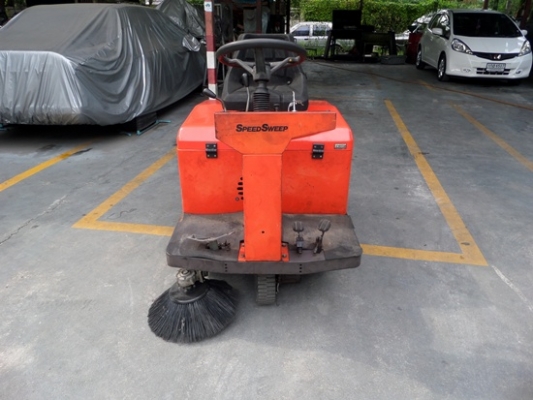 รถกวาดดูดฝุ่นเครื่อง HONDA นั่งขับ สภาพพร้อมใช้งาน