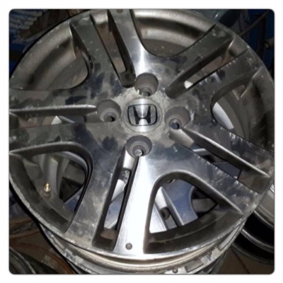 ขายแม็กซ์15 Honda Jazz ตัวแรก 4รู100 ราคา 2,800 บ.ราคาถูก